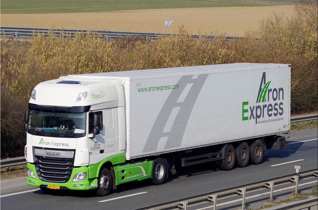 “Aron Express Breda kiest voor “PayHours” met de geïntegreerde salarisverwerking via “Payroll” ”.